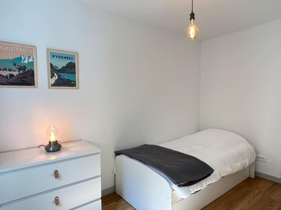 T3 Centre Ville Avec Parking, Balcon Et Wifi. 5P. Cauterets Eksteriør bilde