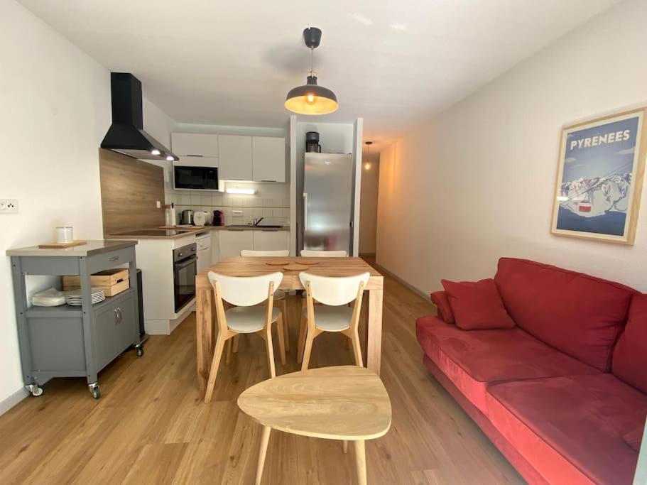 T3 Centre Ville Avec Parking, Balcon Et Wifi. 5P. Cauterets Eksteriør bilde
