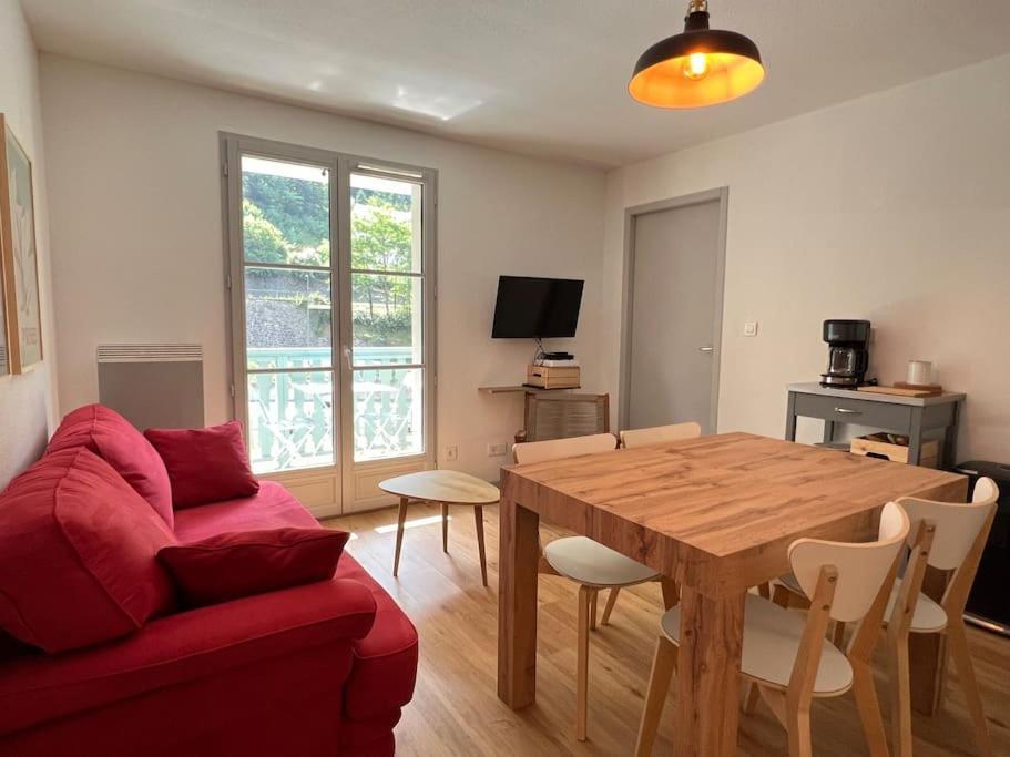 T3 Centre Ville Avec Parking, Balcon Et Wifi. 5P. Cauterets Eksteriør bilde