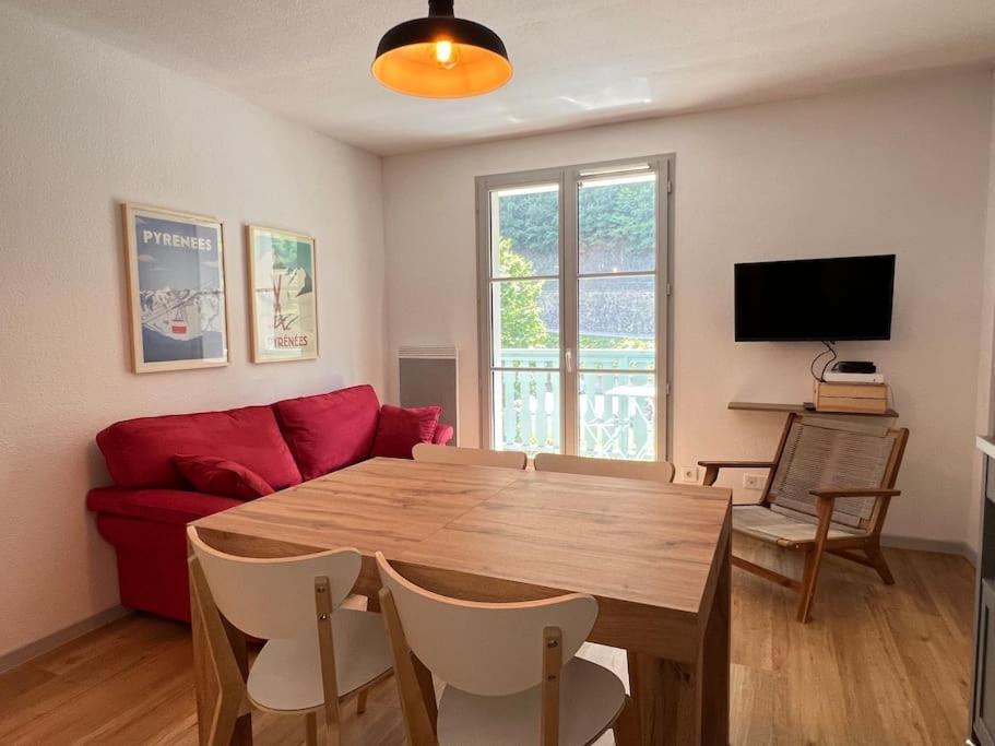 T3 Centre Ville Avec Parking, Balcon Et Wifi. 5P. Cauterets Eksteriør bilde